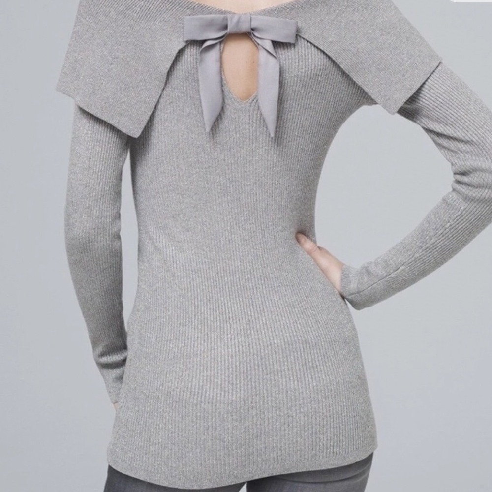 White House Black Market Metallic Off Shoulder Bow Ribbed‎ Sweater XS Sllver